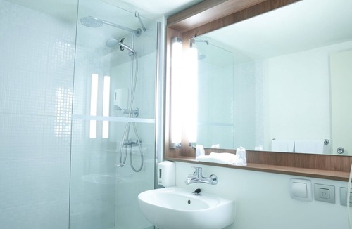 Quetigny Hotel | Hôtel Inn Dijon-Quetigny