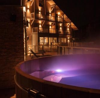 Xonrupt-Longemer Hotel | Hôtel Interlaken Lounge Bar & Spa