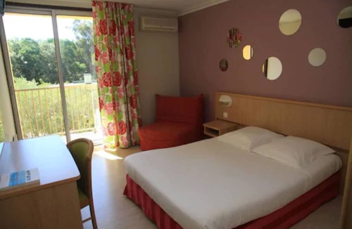 Pineto Hotel | Hôtel Isola