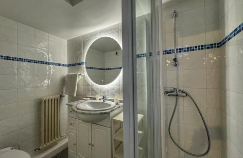 Saint-Jean-Pied-de-Port Hotel | Hôtel Itzalpea