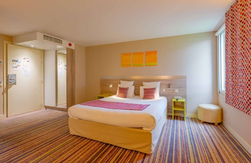 Saint-Bonnet-de-Mure Hotel | Hôtel Kyriad Lyon Est