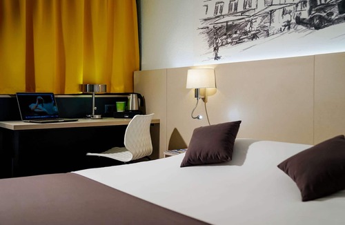 Roncq Hotel | Hôtel Kyriad Lille Nord - Roncq