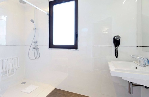 Bezons Hotel | Hôtel Kyriad Paris Bezons - La Défense