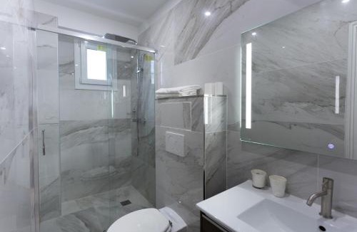 15th Arrondissement Hotel | Hôtel Léonard de Vinci II