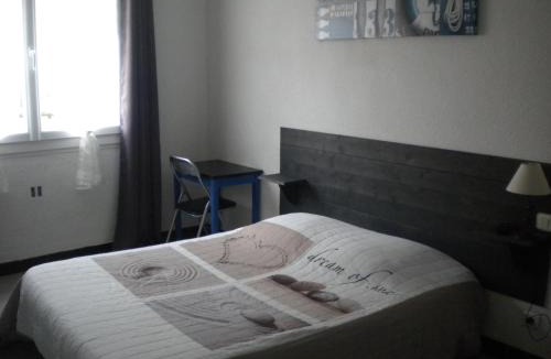 Nissan-lez-Enserune Hotel | Hôtel L'Acropole