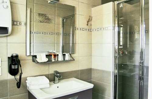 Bollene Hotel | Hôtel l'Anvia