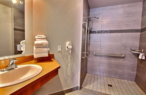 Rimouski Hotel | Hôtel L'Empress