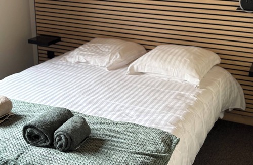 Esclavelles Hotel | Hôtel L'Escale des Hayons