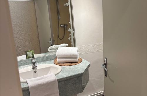 Belleville Hotel | Hôtel l'Ange Couronnée