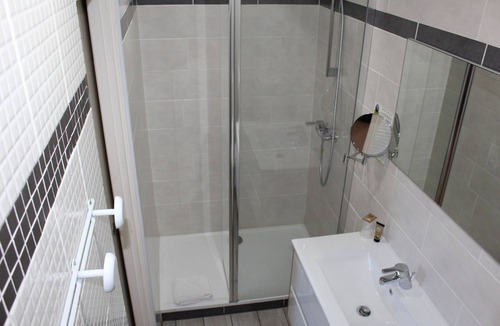 Chateauneuf-les-Martigues Hotel | Hôtel l'Hacienda