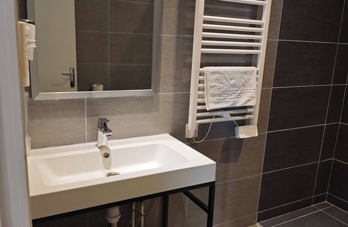 Malo-les-Bains Hotel | Hôtel L'Hirondelle