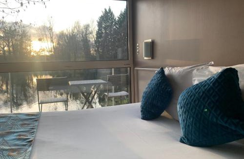 Itteville Hotel | Hôtel L'ile Du Saussay