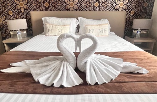 Chatellerault Hotel | Hôtel L'Univers