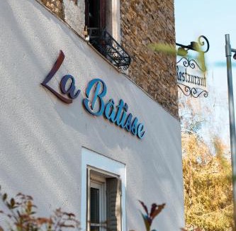 Cremieu Hotel | Hôtel La Batisse