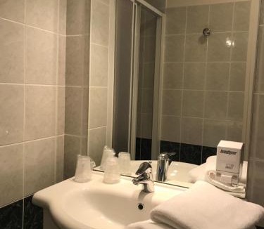 Massiac Hotel | Hôtel La Colombiere Cantal