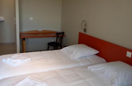 Saint-Jean-de-Marcel Hotel | Hôtel La Croix de Mille