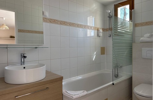 Villefranche-sur-Mer Hotel | Hôtel La Fiancée Du Pirate