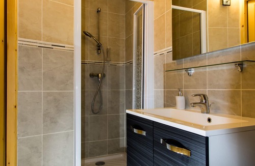 Saint-Francois-Longchamp Hotel | Hôtel Lac Bleu 1650