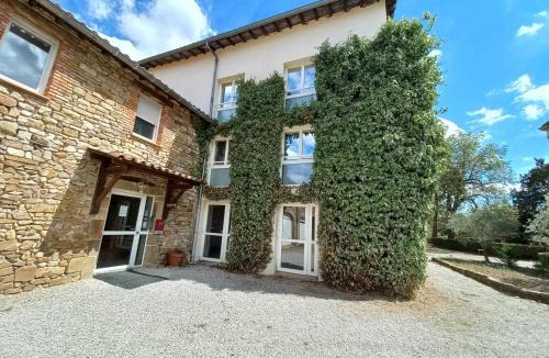 Cordes-sur-Ciel Hotel | Hôtel La Métairie & Piscine