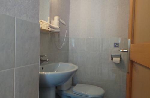 Cherbourg-en-Cotentin Hotel | Hôtel La Renaissance