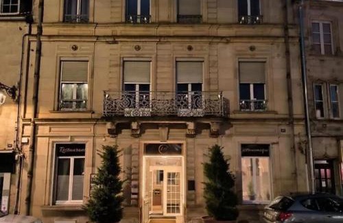 Luxeuil-les-Bains House | Hôtel Le 43