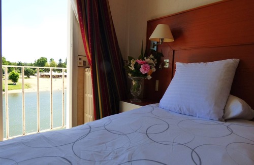 Montrichard Hotel | Hôtel Le Bellevue Montrichard