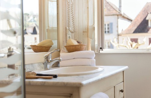 Beaulieu-sur-Dordogne Hotel | Hôtel Le Beaulieu