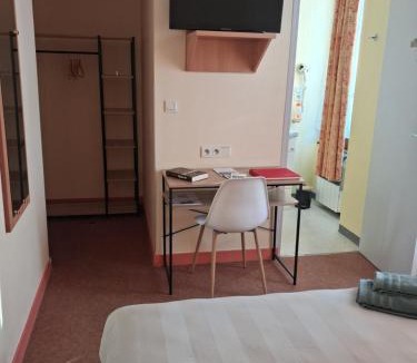 Sainte-Suzanne-and-Chammes Hotel | Hôtel le beau séjour