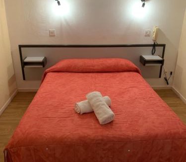 Lanuejols Hotel | Hôtel Le Bel Air