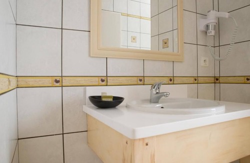 Le Cergne Hotel | Hôtel le Bel'vue