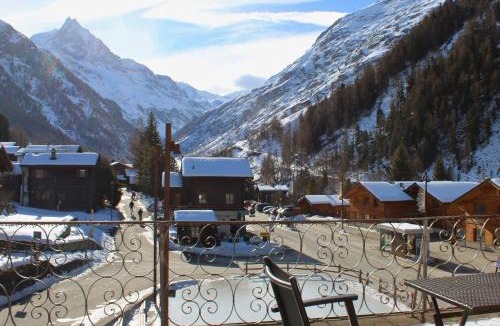 Zinal Hotel | Hôtel Le Besso - Swiss Romantic Lodge Zinal