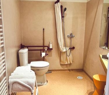 Cauterets Hotel | Hôtel Le Bois Joli
