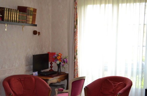 Brissac-Quince Hotel | Hôtel Le Castel