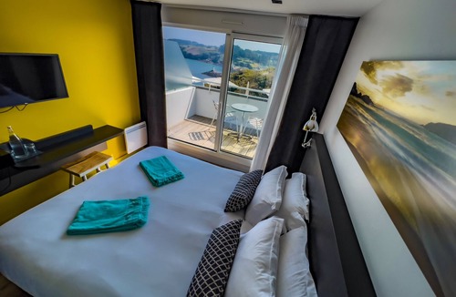 Sauzon Hotel | Hôtel Le Cardinal