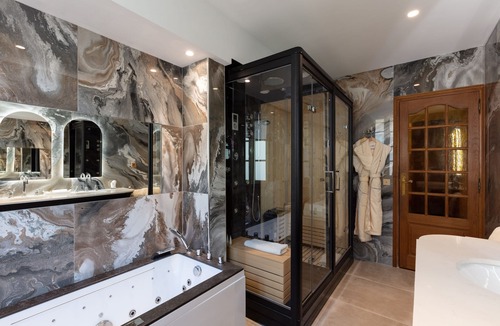 Beaune City Centre Hotel | Hôtel Le Cep & Spa