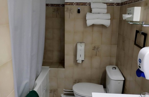 Tournon-sur-Rhone Hotel | Hôtel Le Château