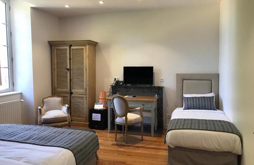 Maubec Hotel | Hôtel Le Château de Césarges