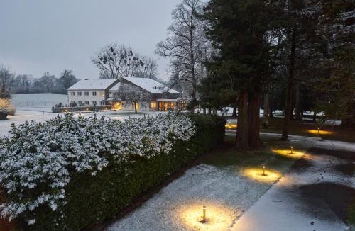 Saint-Berthevin Hotel | Hôtel le Corbusson