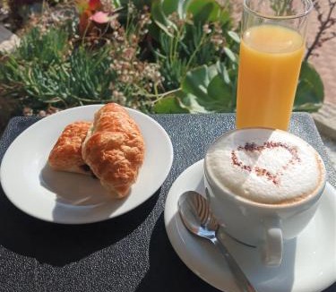 Menton Hotel | Hôtel Le Dauphin