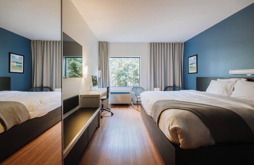 Saint Hyacinthe Hotel | Hôtel Le Dauphin Saint-Hyacinthe