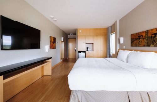 Saint Hyacinthe Hotel | Hôtel Le Dauphin Saint-Hyacinthe
