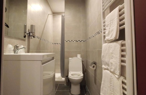 Mehun-sur-Yevre Hotel | Hôtel Le Dormeux