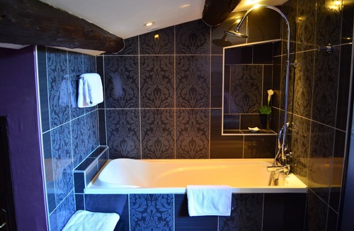 Saint-Laurent-des-Arbres Hotel | Hôtel Le Saint Laurent