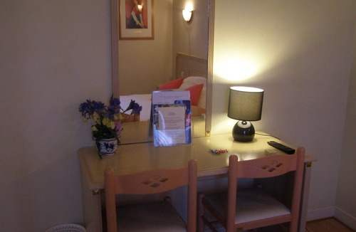 Saint-Pourcain-sur-Sioule Hotel | Hôtel Le Chêne Vert