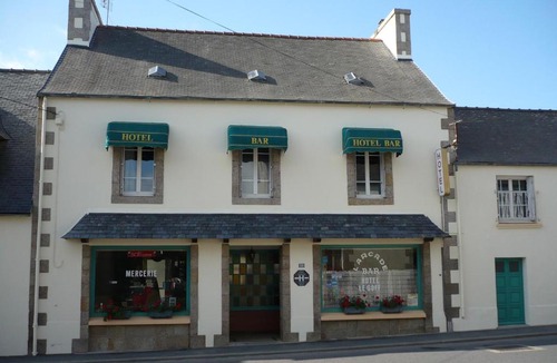 Lanhouarneau Hotel | Hôtel Le Goff