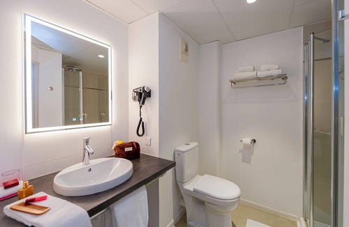 Francheville Hotel | Hôtel Le Grand Barnum