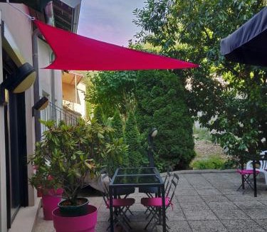 Moirans-en-Montagne Hotel | Hôtel Le Lacuzon