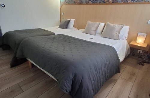 Onet-le-Chateau Hotel | Hôtel Le Laury's