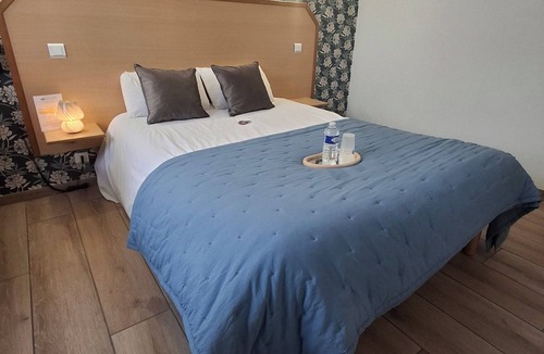 Onet-le-Chateau Hotel | Hôtel Le Laury's