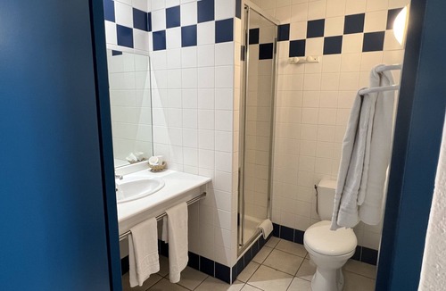 Onet-le-Chateau Hotel | Hôtel Le Laury's